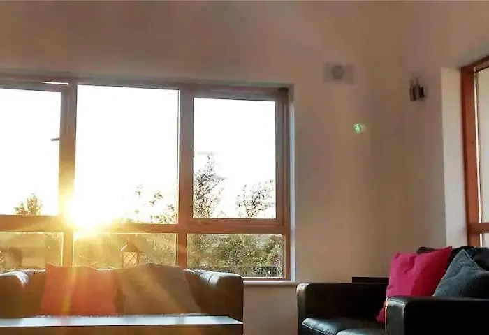 Villa Large Detached Avoca